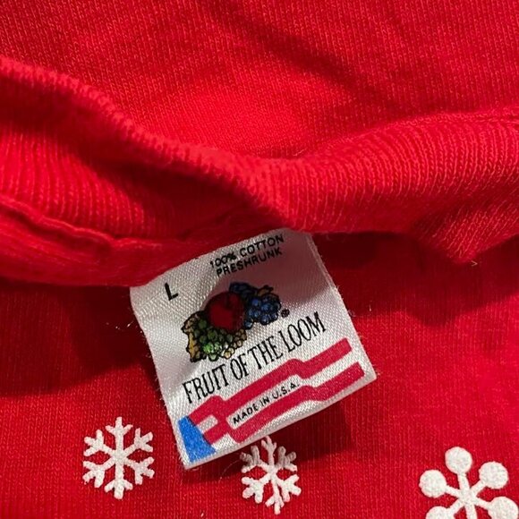 Vintage Let it Snow Ugly Christmas Red Tee Tshirt - Picture 4 of 4